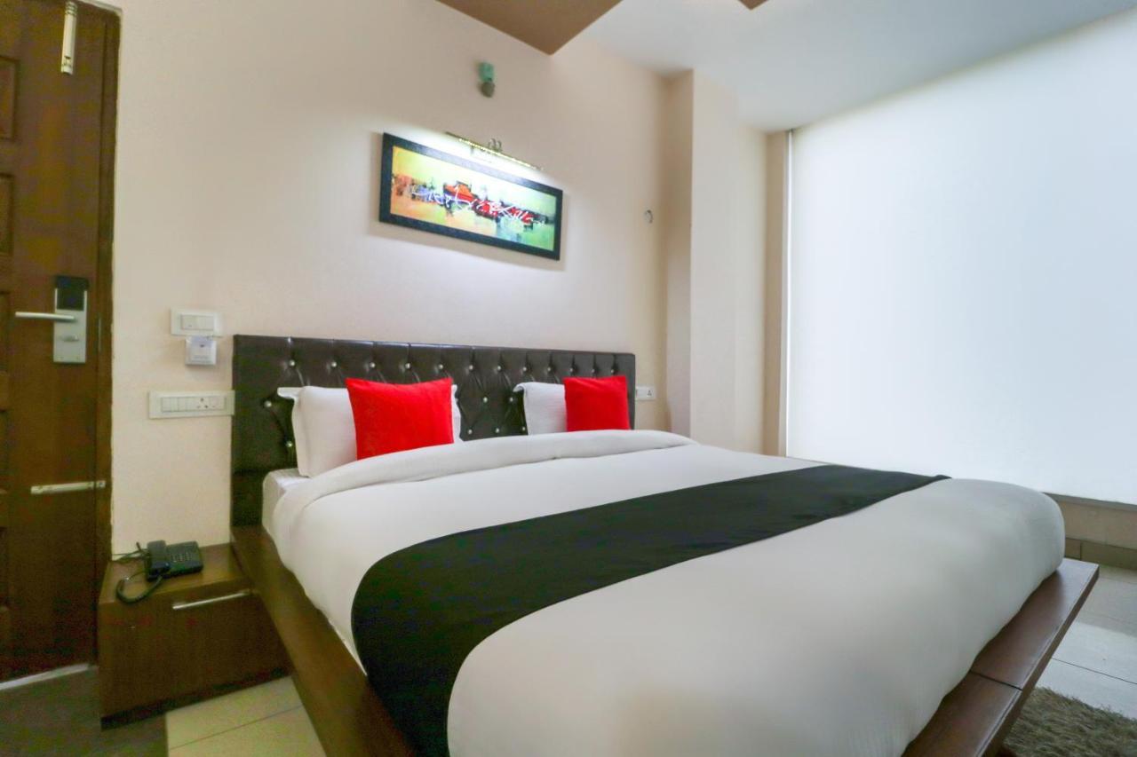 Hotel Townhouse 765 The Grace Patiāla Exterior foto