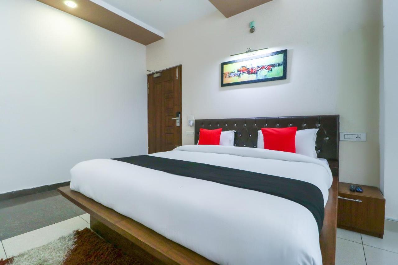 Hotel Townhouse 765 The Grace Patiāla Exterior foto
