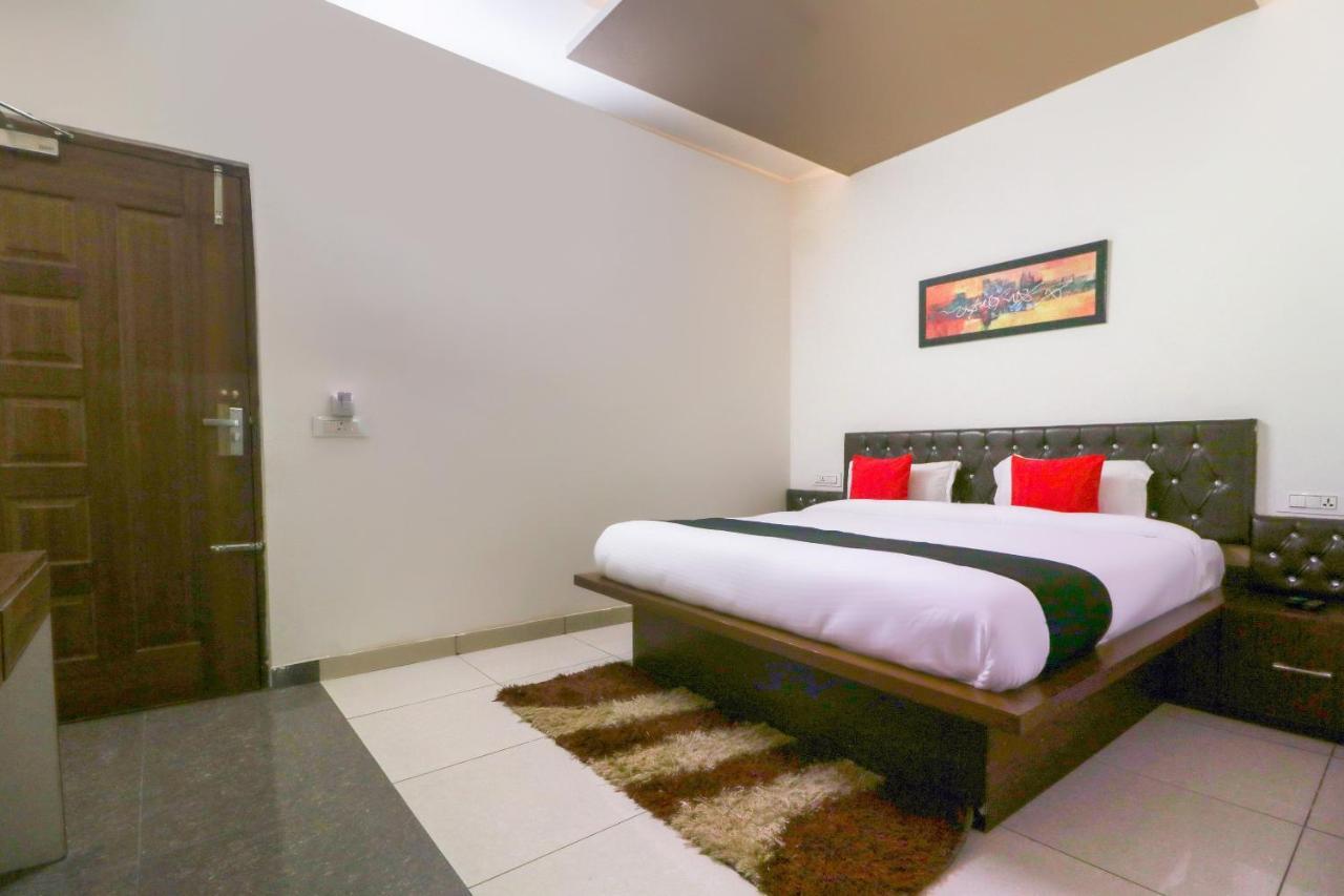 Hotel Townhouse 765 The Grace Patiāla Exterior foto